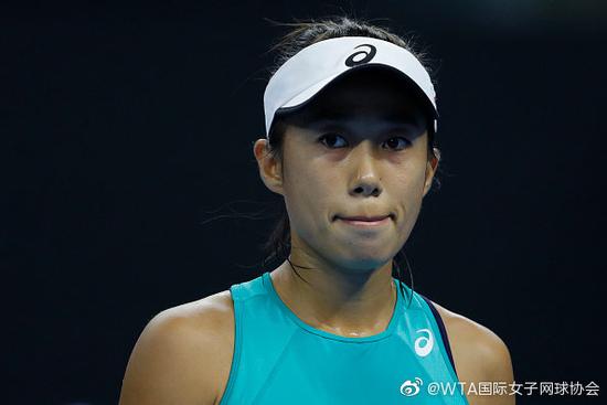  中国金花张帅爆发，直落两盘淘汰种子选手