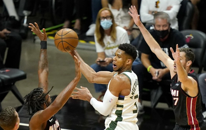  辛纳直落三盘横扫闯进美网决赛