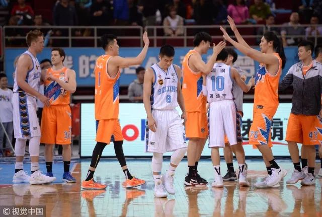  上海男篮外援发威，客场力克北京首钢队