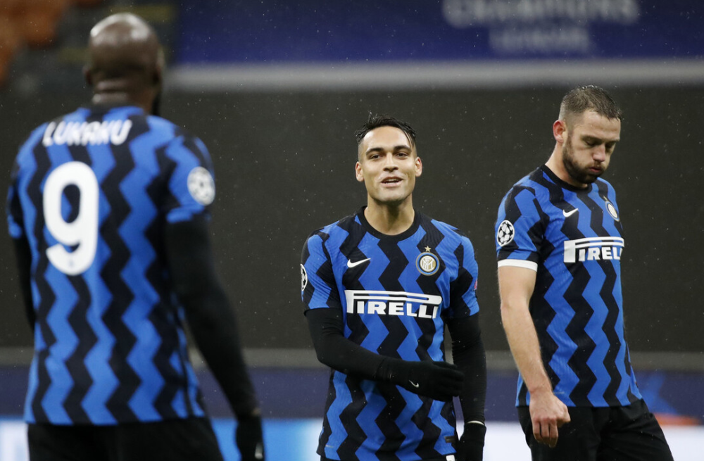  球迷助威声震穹顶，魔鬼主场缔造不败神话