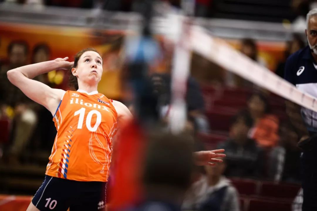  WT A公布最新排名，斯维亚特克稳居女子世界第一  