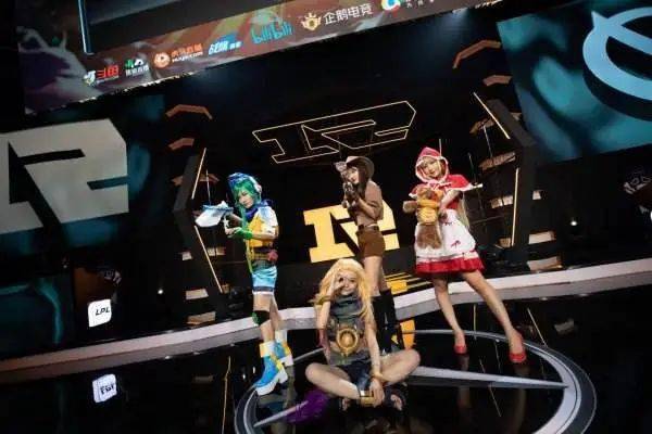  东西方电竞豪强碰撞擦出火花