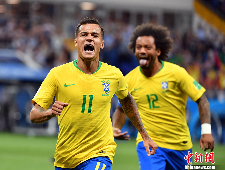  世界杯决赛激战正酣，阿根廷领先巴西